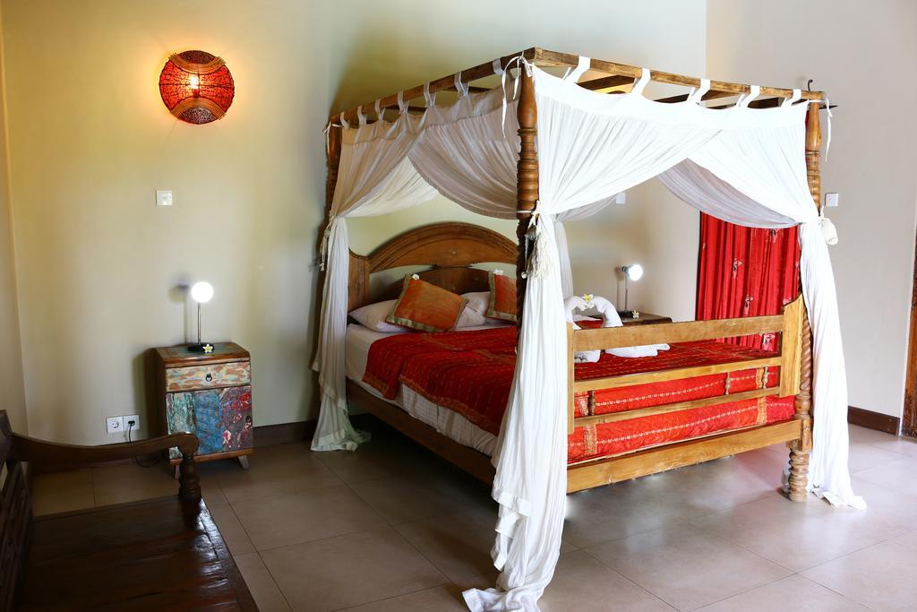 Lovina Beachhouse Villas Exterior photo